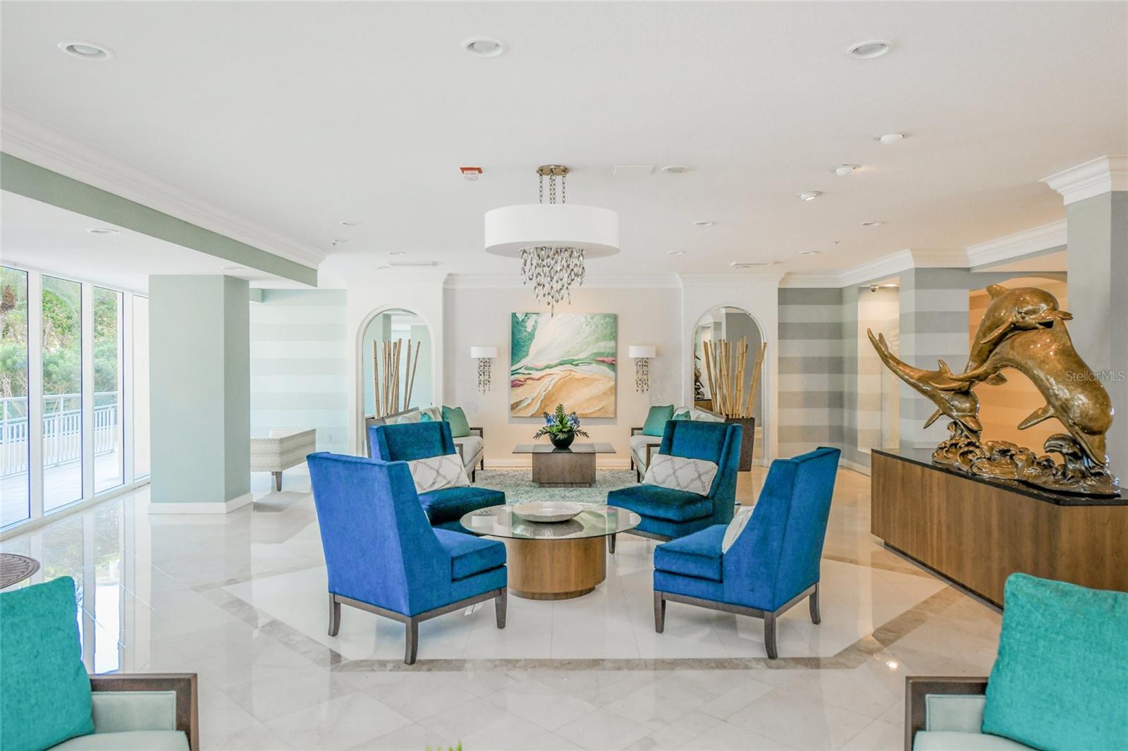 L ELEGANCE ON LIDO BEACH - Residential