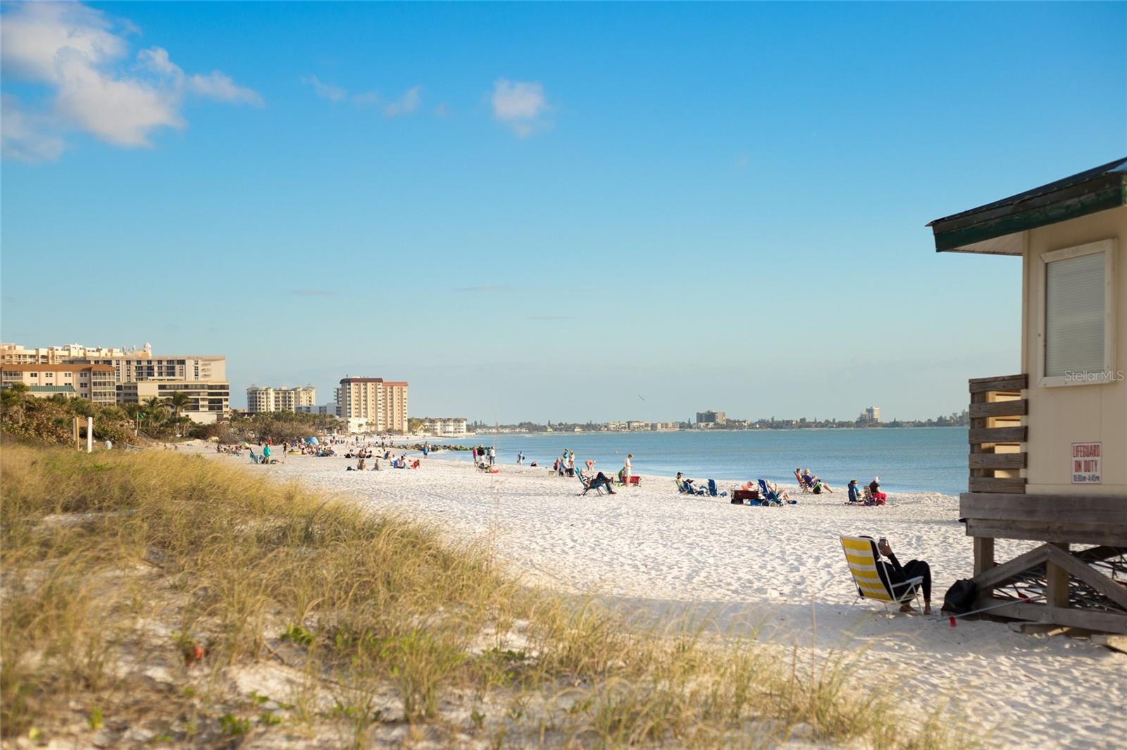 L ELEGANCE ON LIDO BEACH - Residential