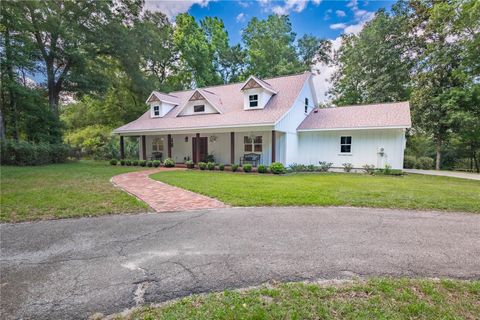 A home in HIGH SPRINGS