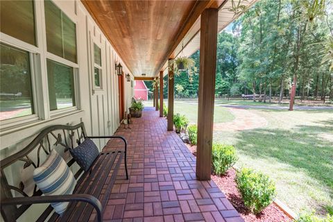 A home in HIGH SPRINGS