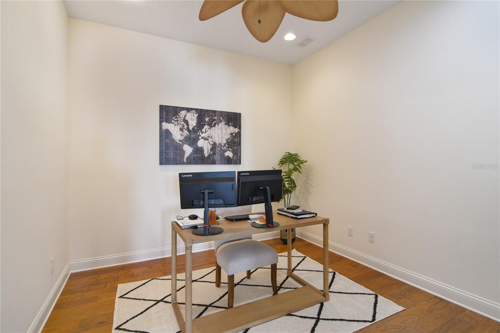 COLIN PARK - Residential