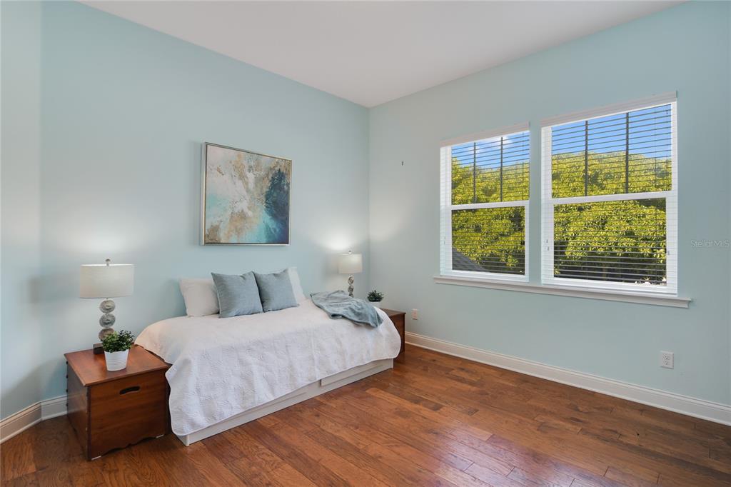 COLIN PARK - Residential