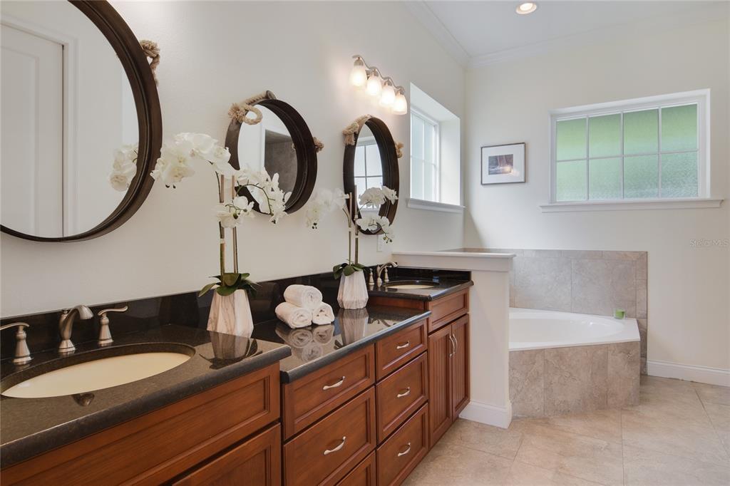 COLIN PARK - Residential