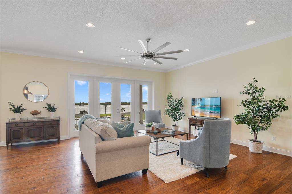 COLIN PARK - Residential