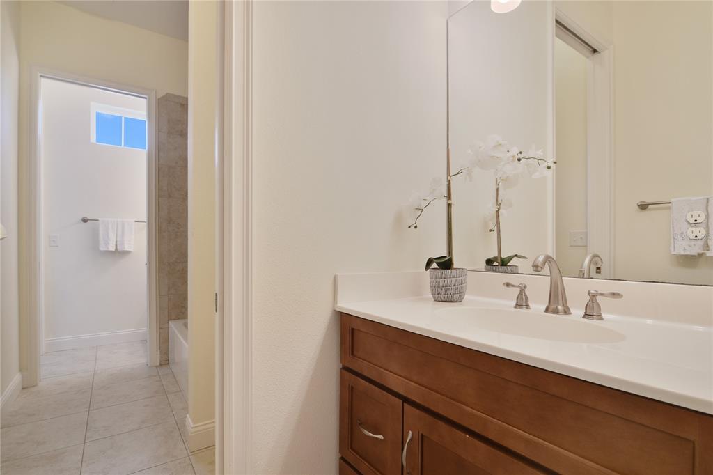 COLIN PARK - Residential