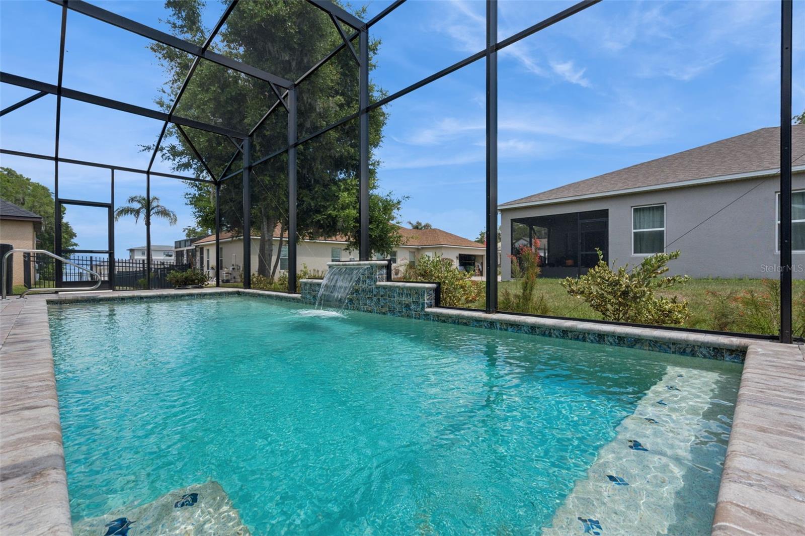 LEESBURG MAJESTIC OAKS SHORES - Residential