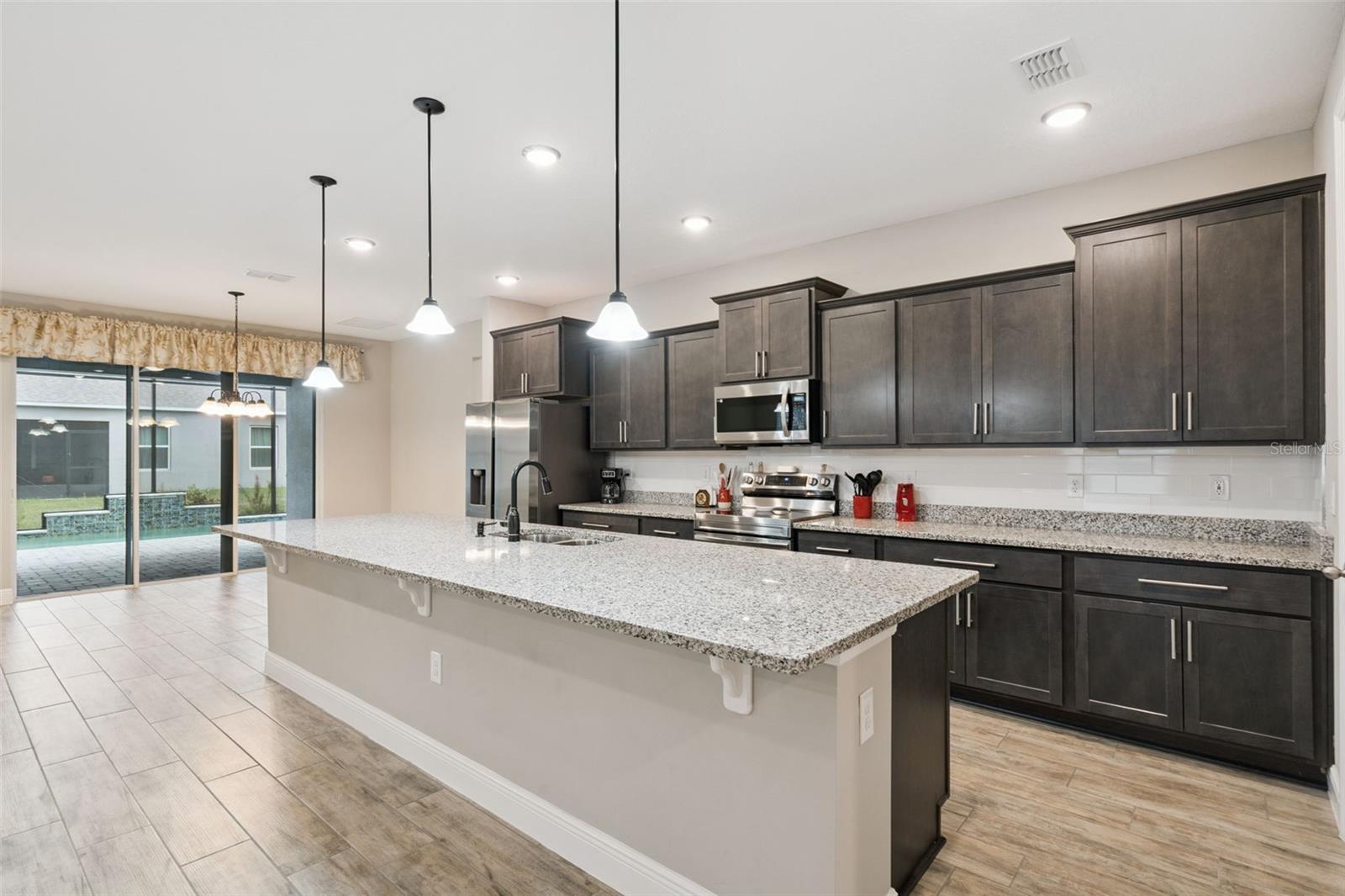 LEESBURG MAJESTIC OAKS SHORES - Residential