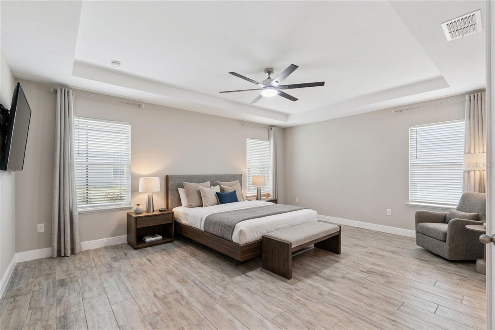 LEESBURG MAJESTIC OAKS SHORES - Residential