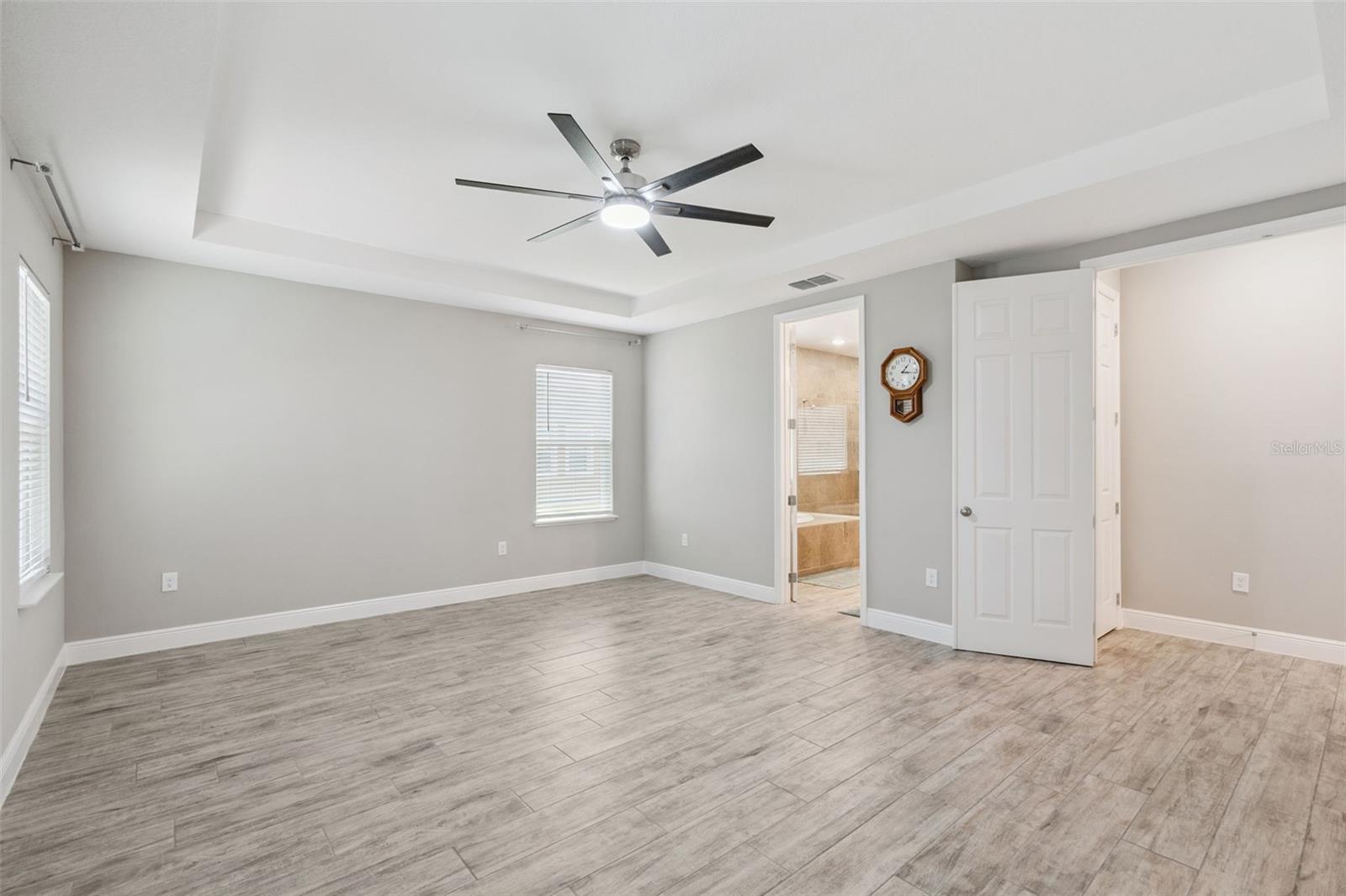 LEESBURG MAJESTIC OAKS SHORES - Residential