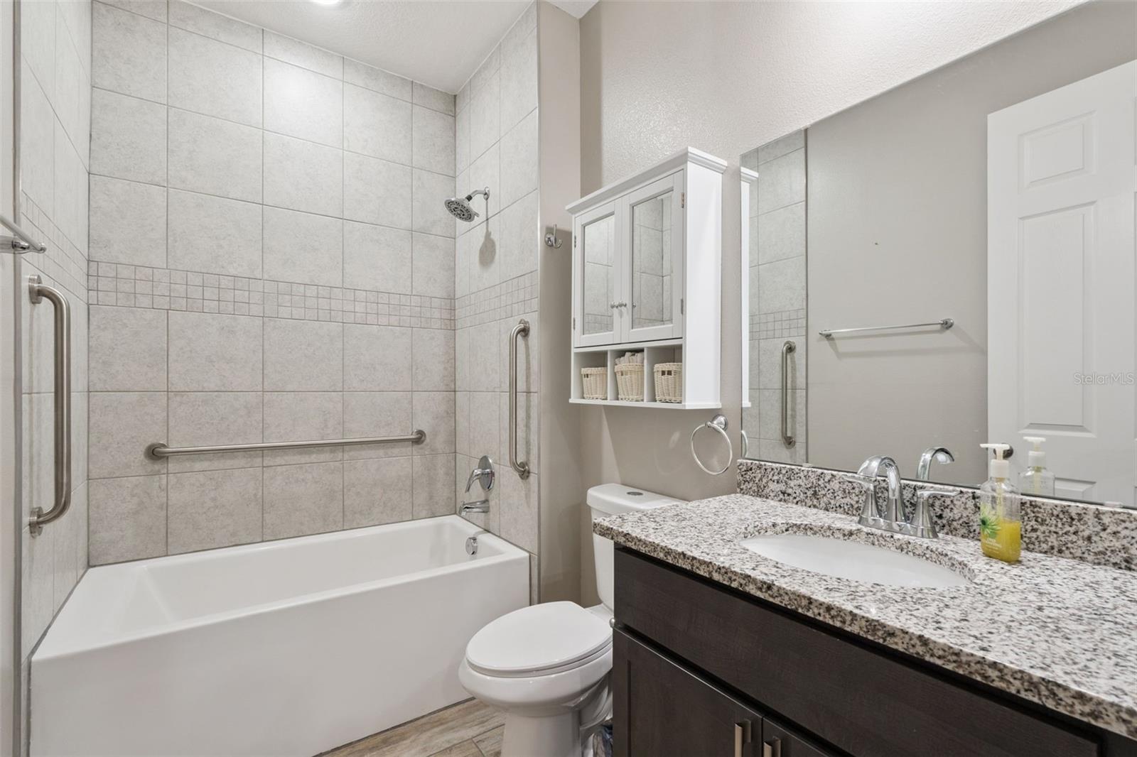 LEESBURG MAJESTIC OAKS SHORES - Residential