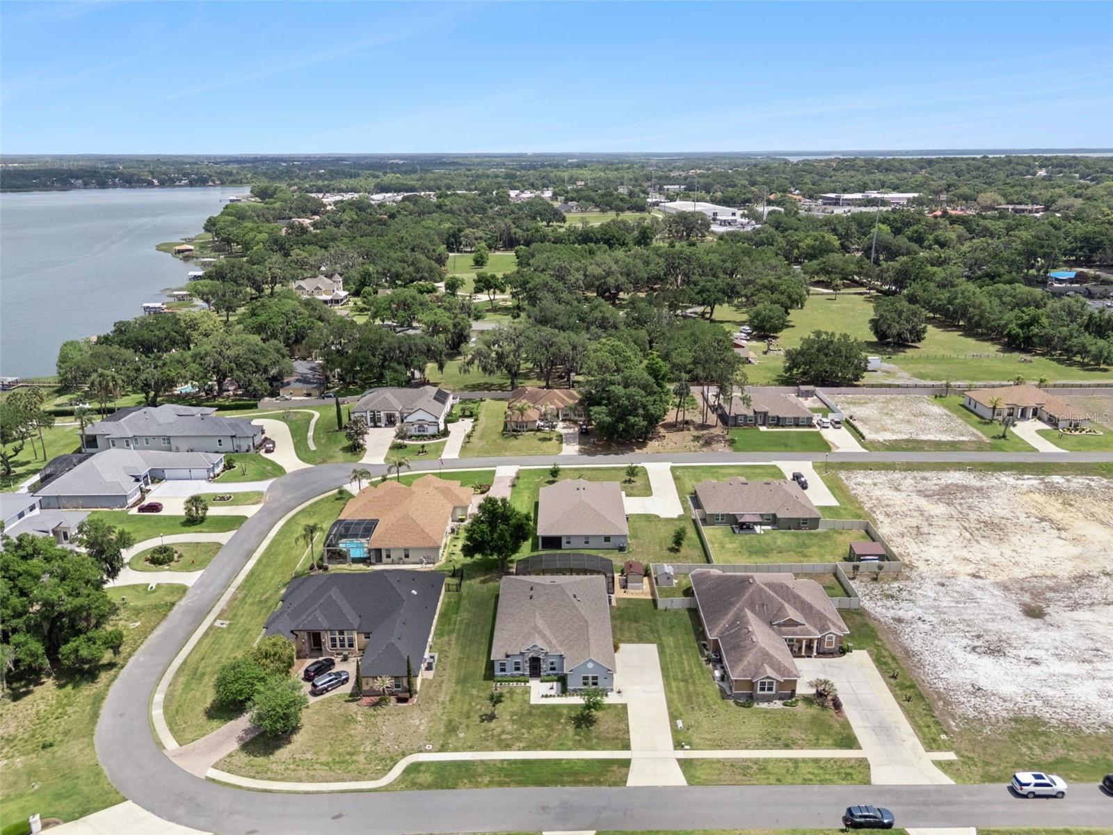 LEESBURG MAJESTIC OAKS SHORES - Residential
