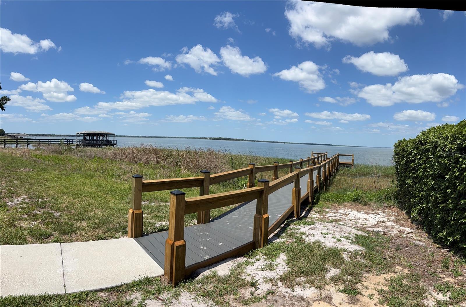 LEESBURG MAJESTIC OAKS SHORES - Residential