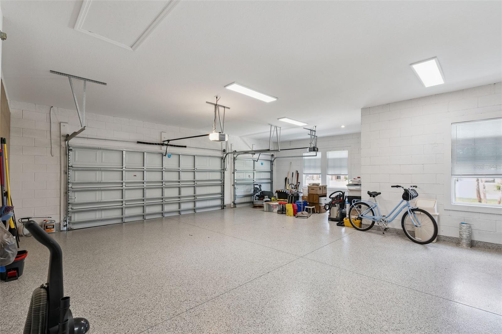 LEESBURG MAJESTIC OAKS SHORES - Residential