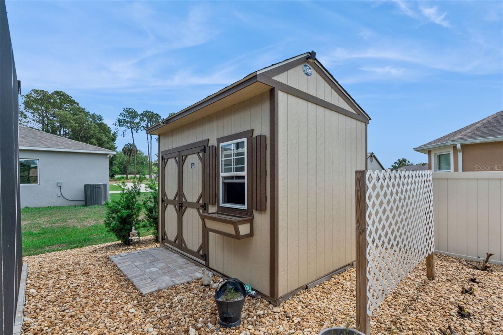 LEESBURG MAJESTIC OAKS SHORES - Residential