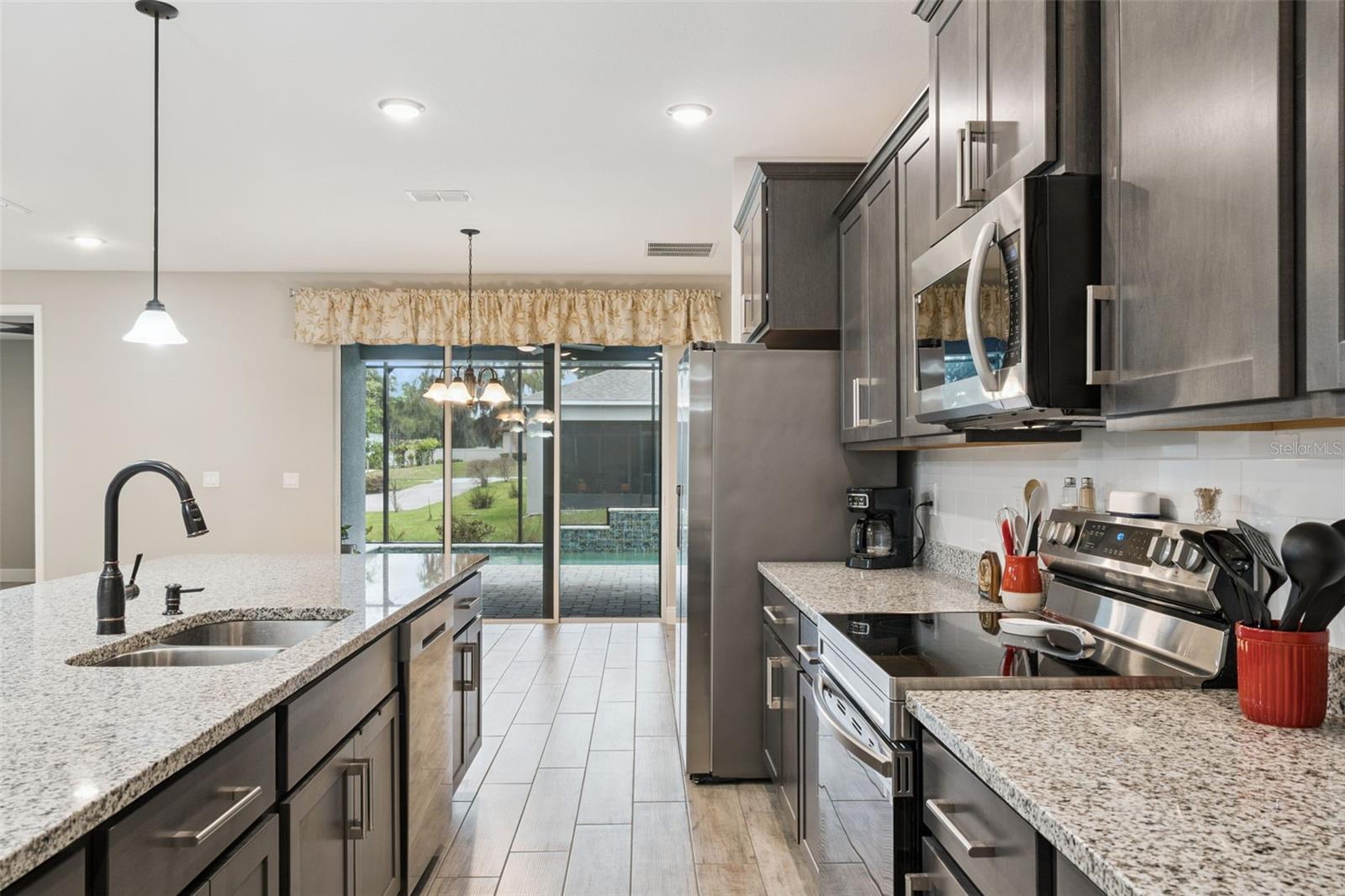 LEESBURG MAJESTIC OAKS SHORES - Residential