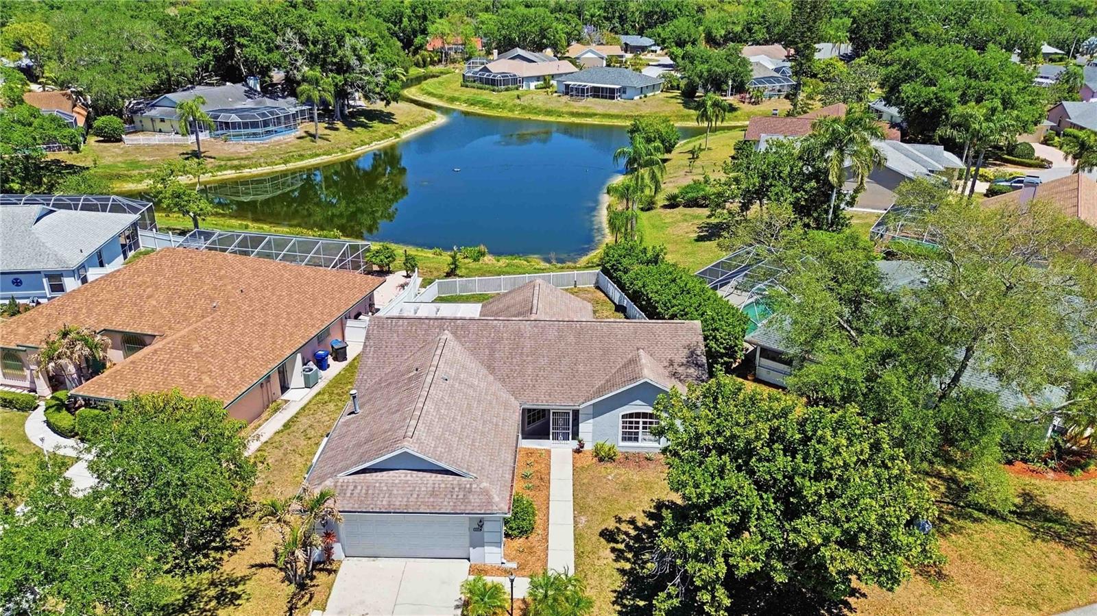 HAMLETS GROVE - Residential