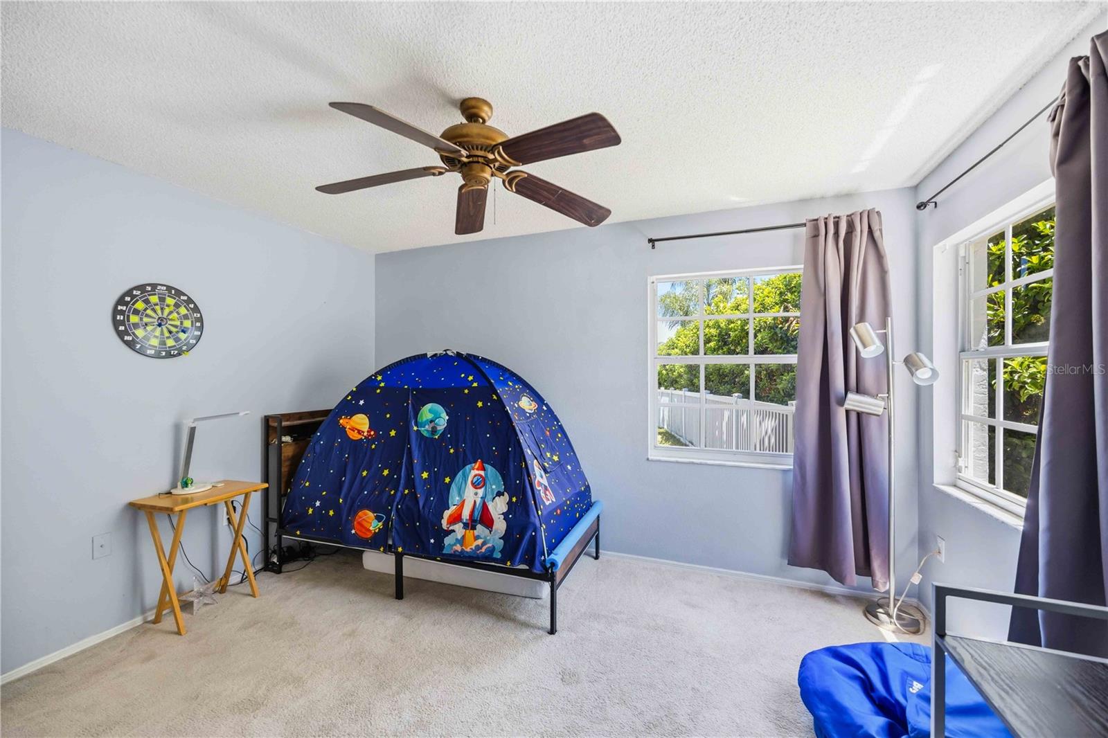 HAMLETS GROVE - Residential