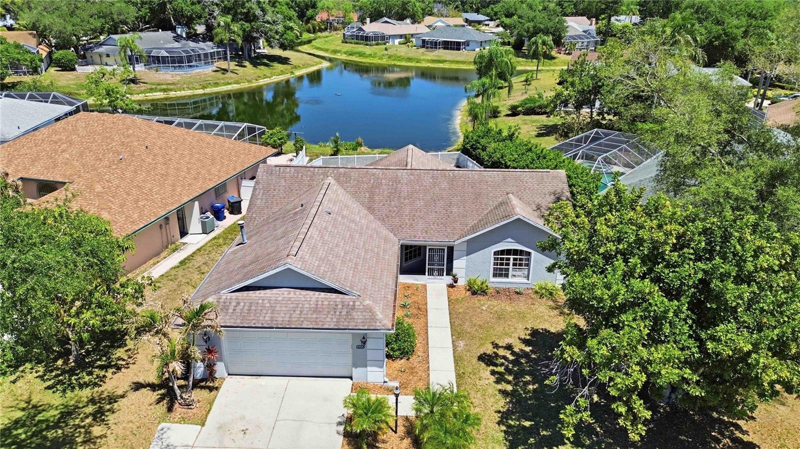 HAMLETS GROVE - Residential