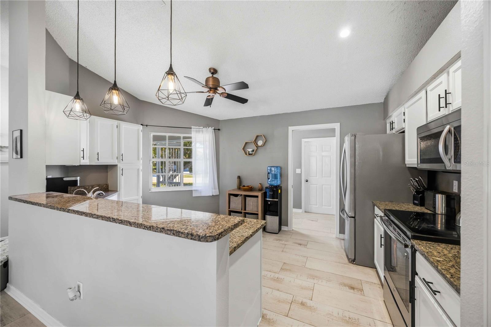 HAMLETS GROVE - Residential