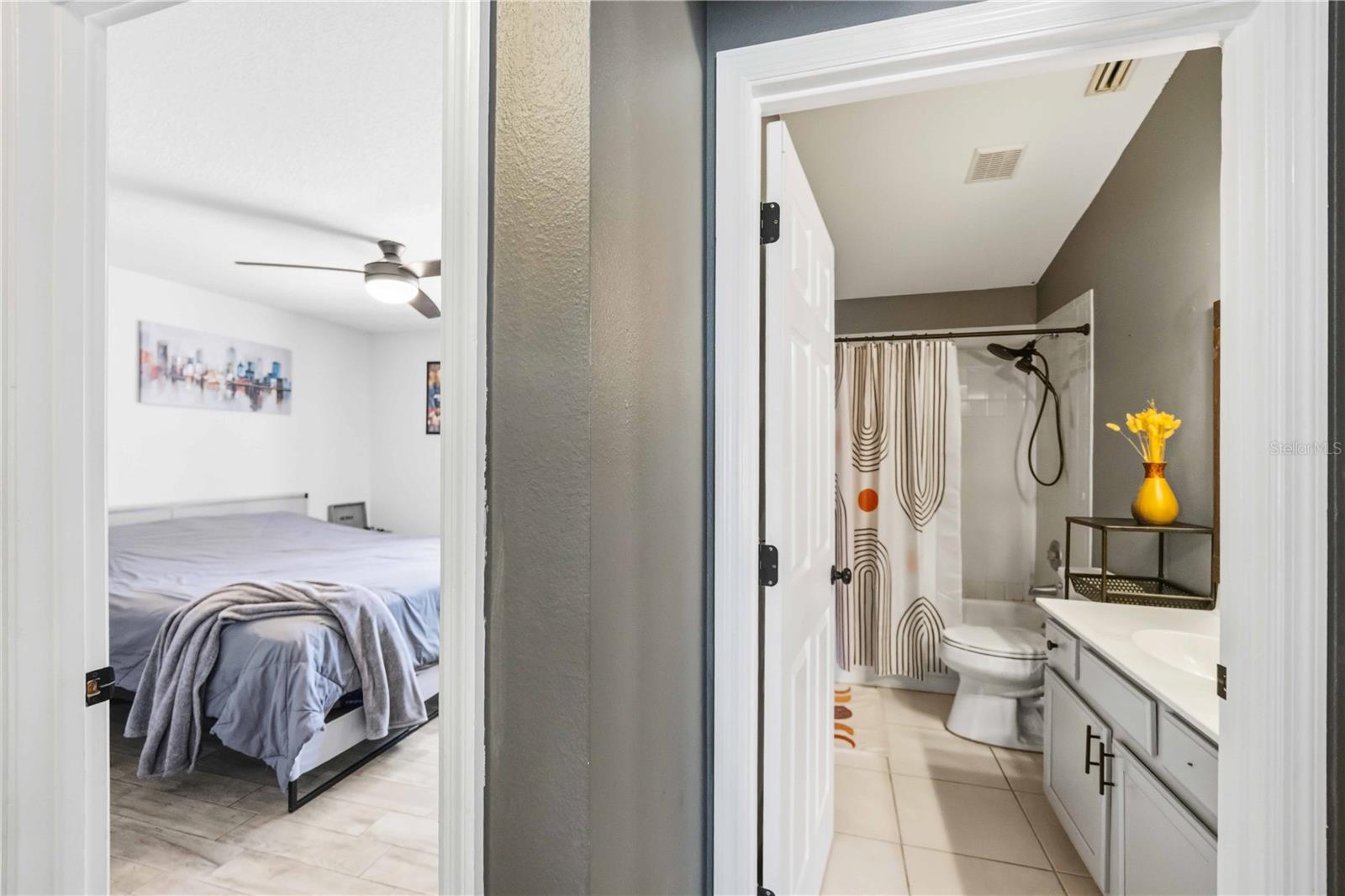 HAMLETS GROVE - Residential