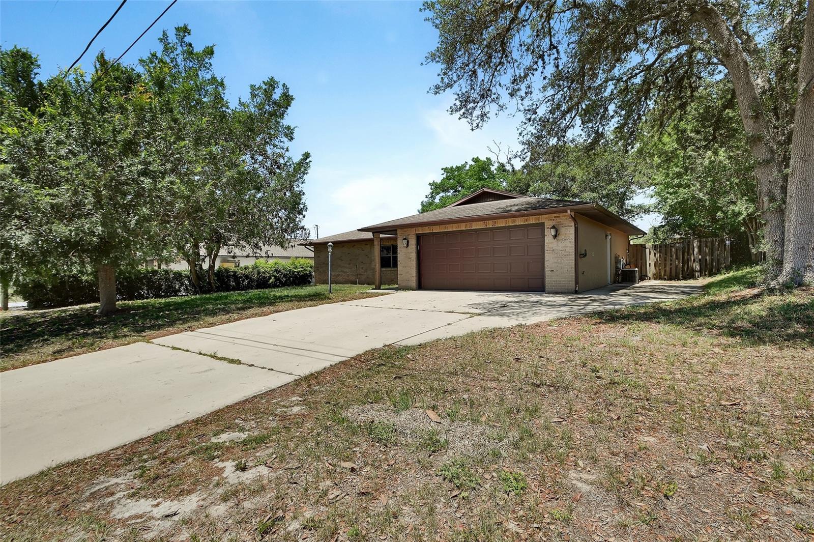 DELTONA LAKES UNIT 04 - Residential