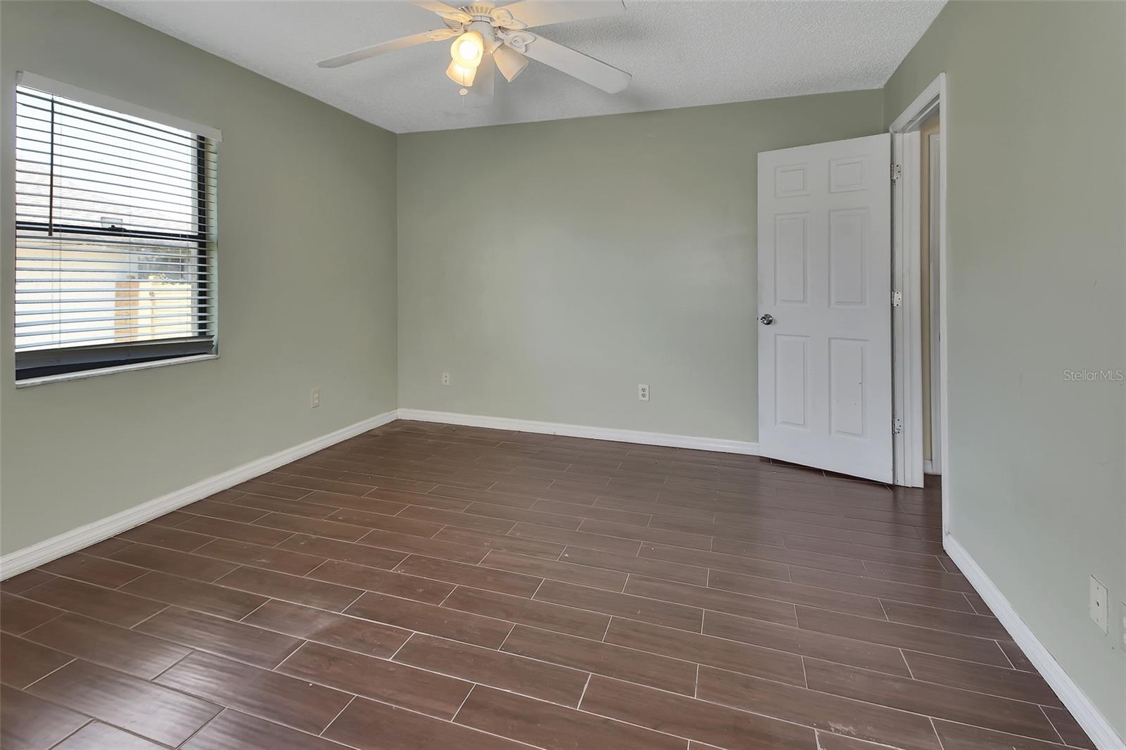 DELTONA LAKES UNIT 04 - Residential
