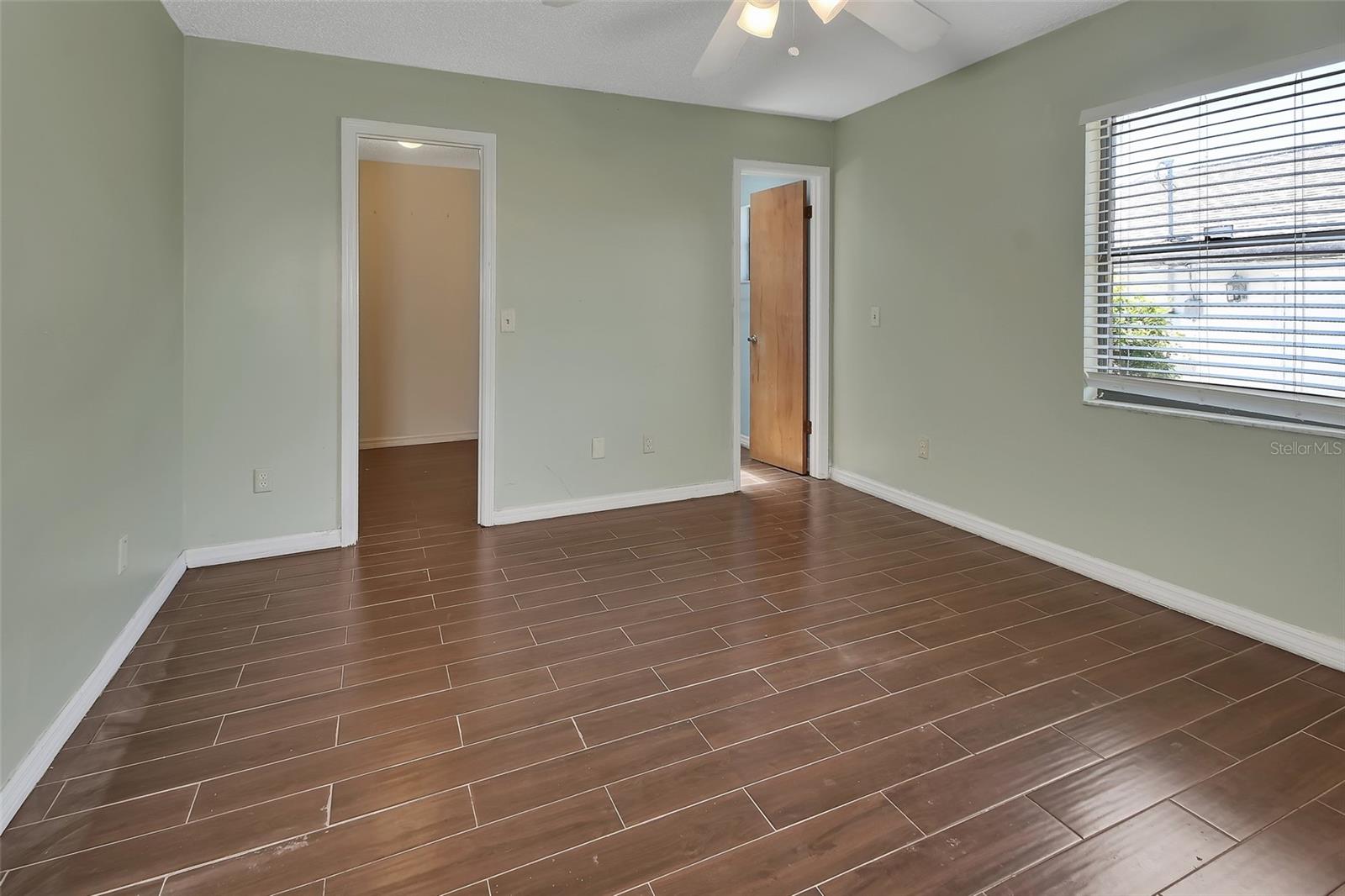 DELTONA LAKES UNIT 04 - Residential