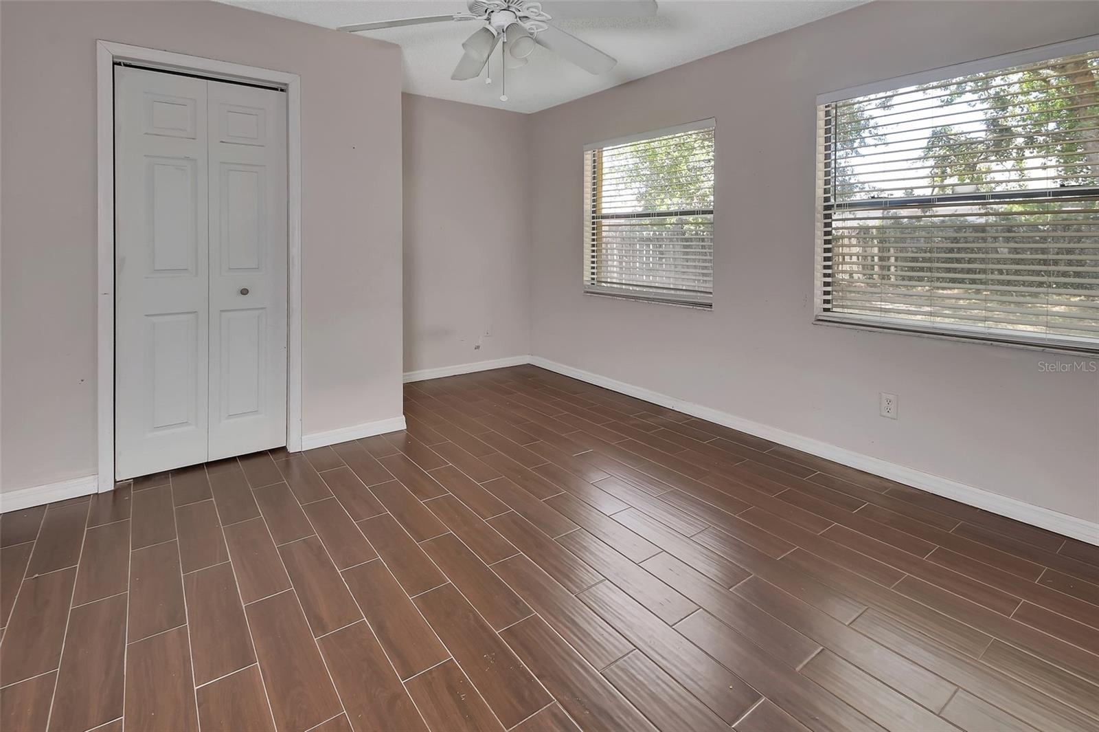 DELTONA LAKES UNIT 04 - Residential