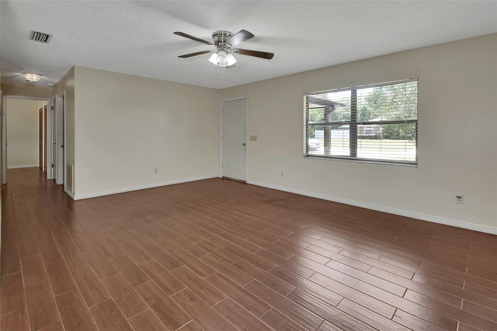 DELTONA LAKES UNIT 04 - Residential