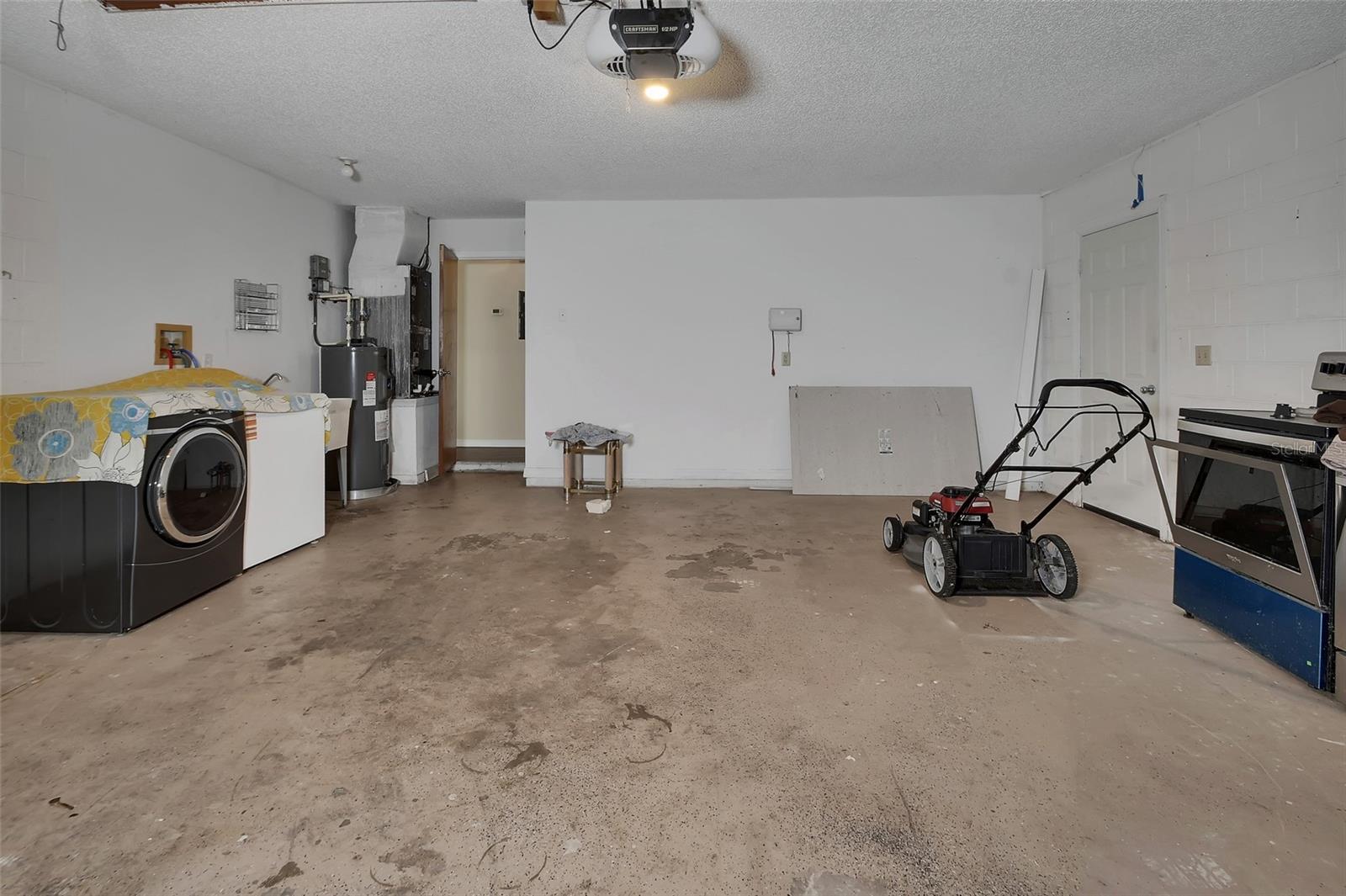 DELTONA LAKES UNIT 04 - Residential