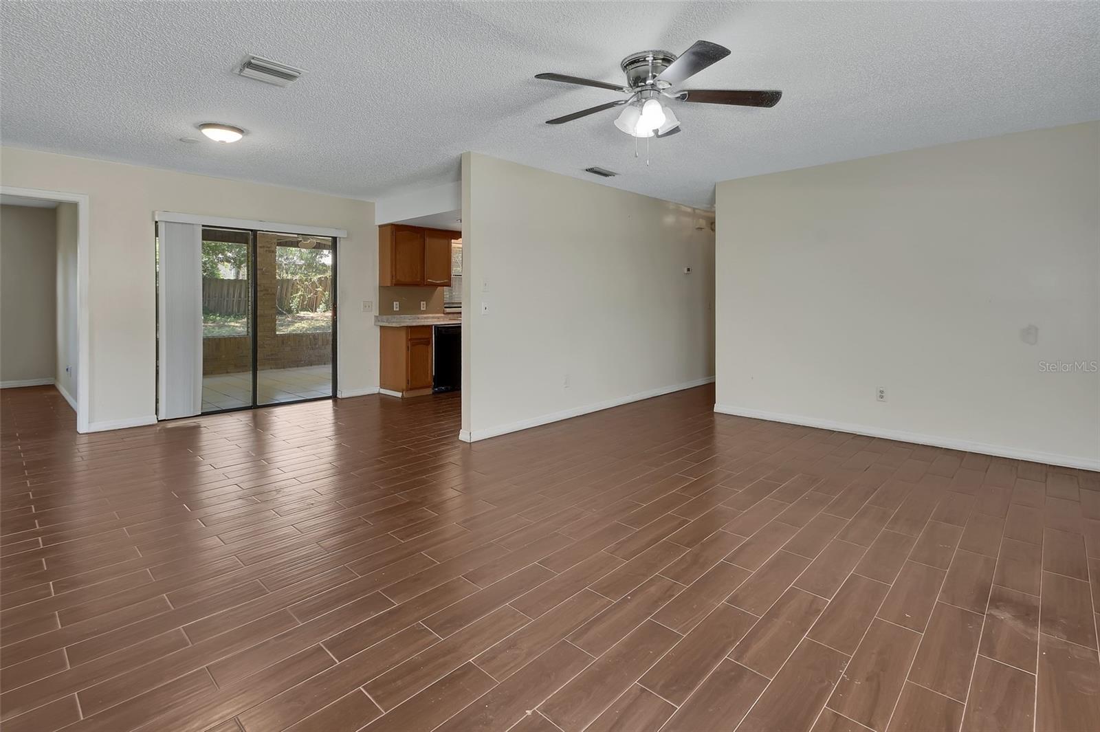 DELTONA LAKES UNIT 04 - Residential