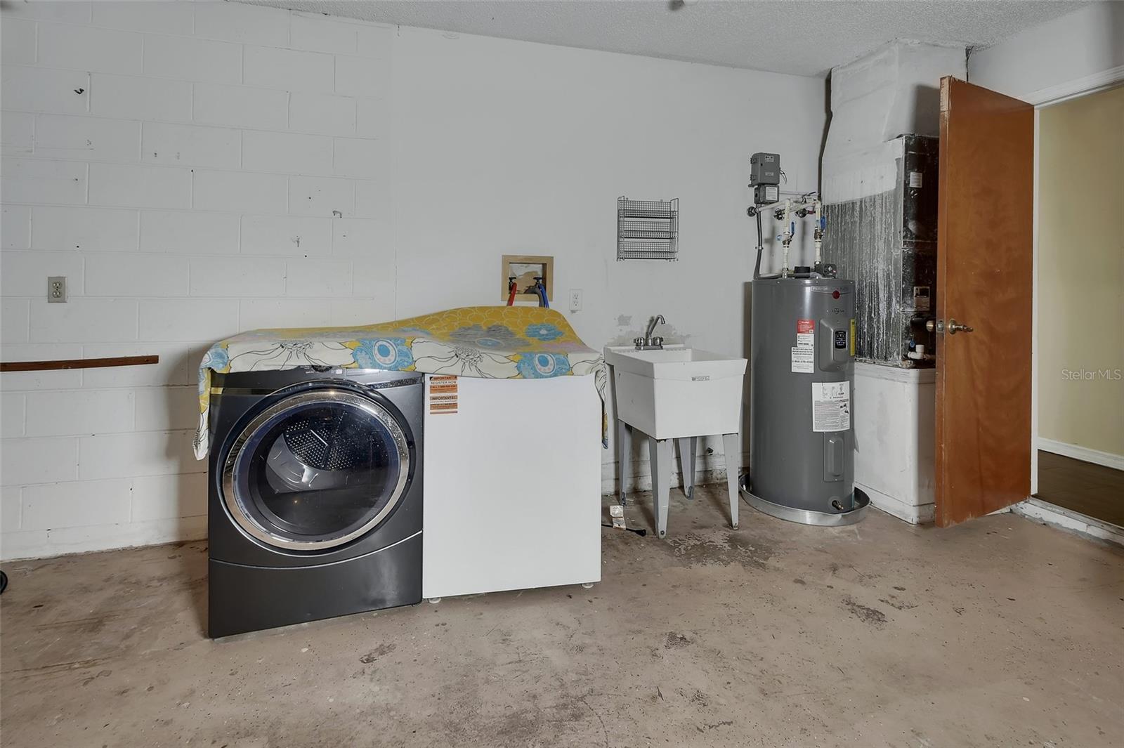 DELTONA LAKES UNIT 04 - Residential