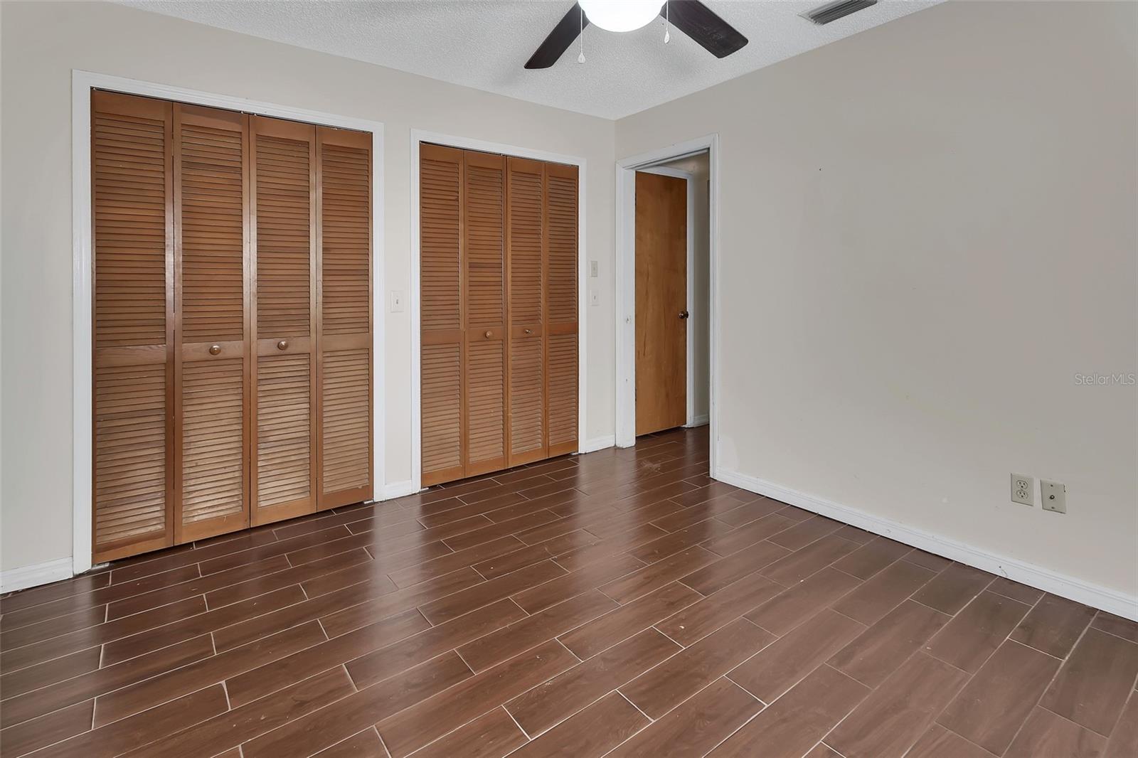 DELTONA LAKES UNIT 04 - Residential