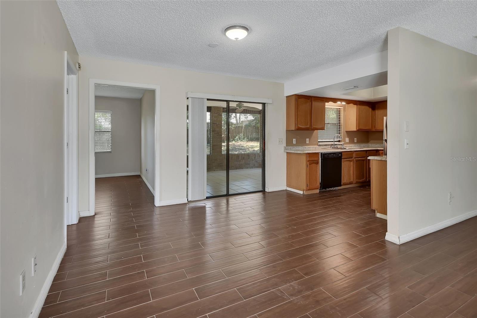 DELTONA LAKES UNIT 04 - Residential