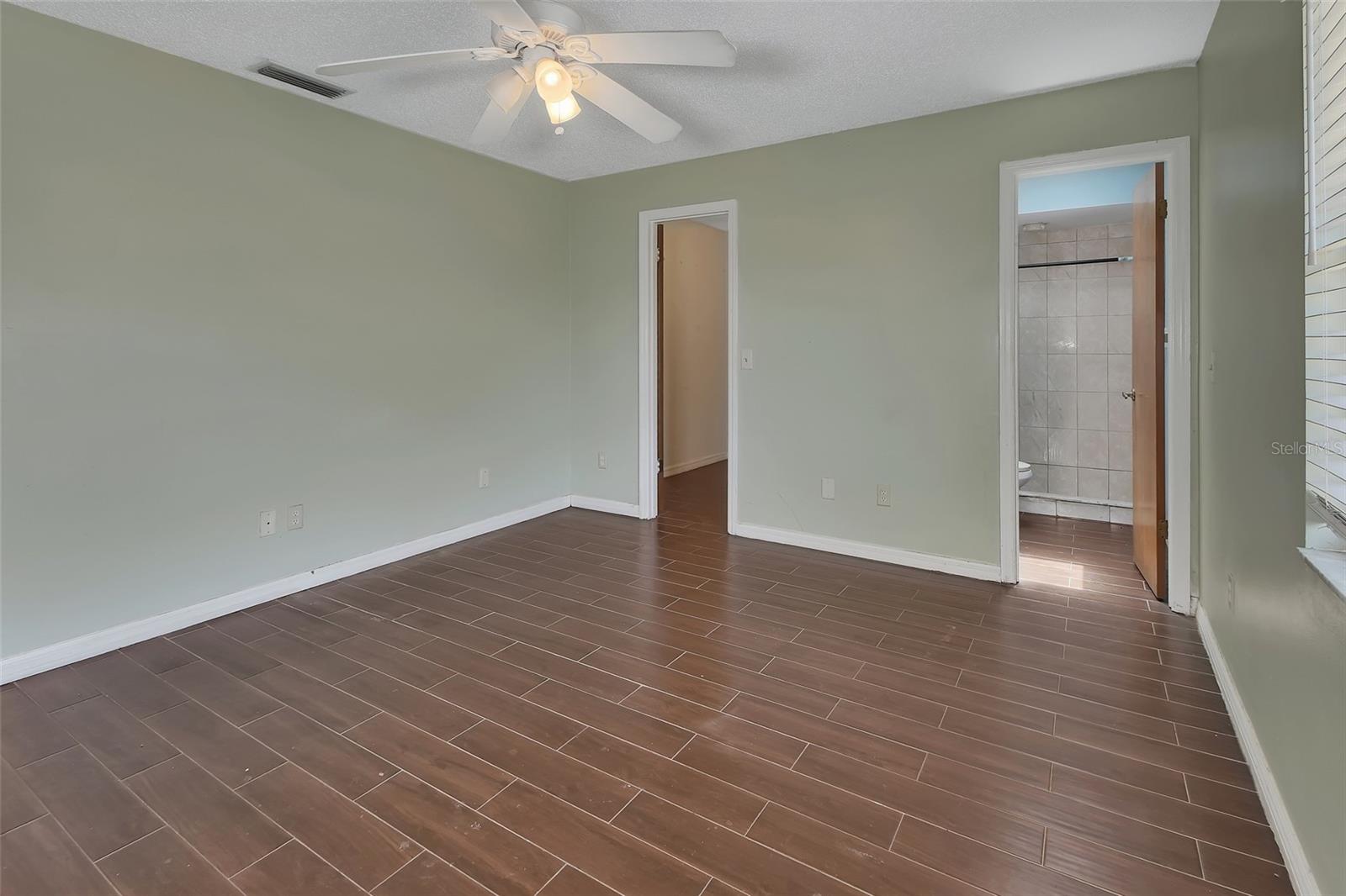 DELTONA LAKES UNIT 04 - Residential