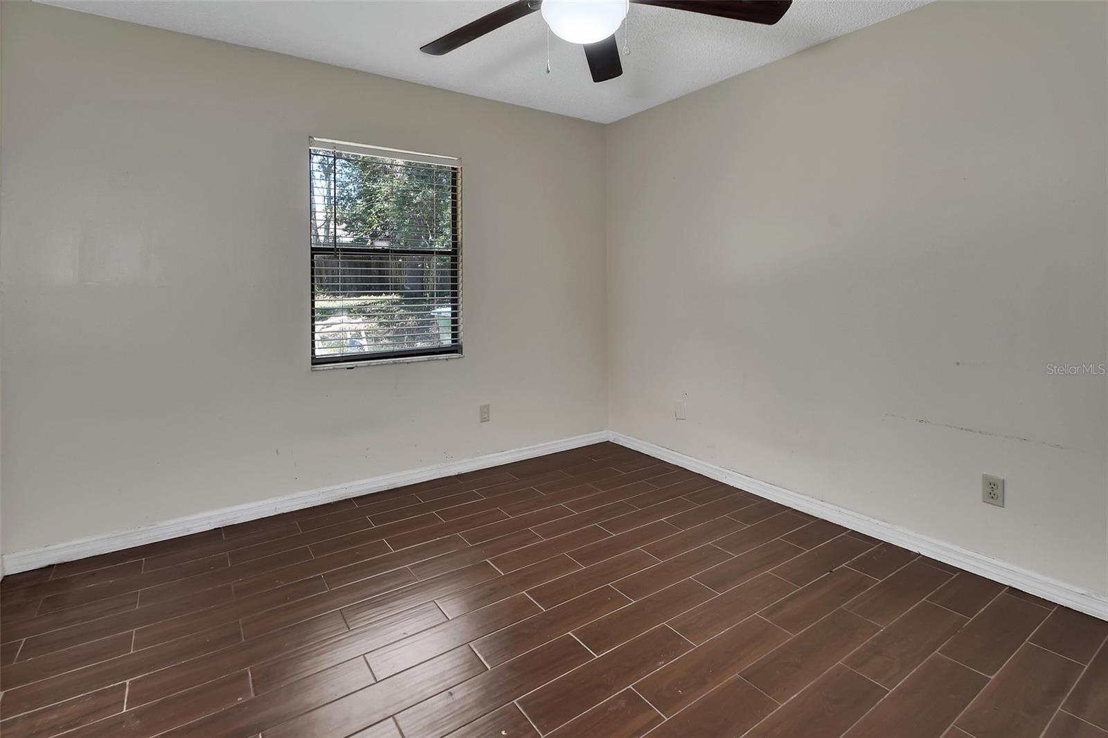 DELTONA LAKES UNIT 04 - Residential