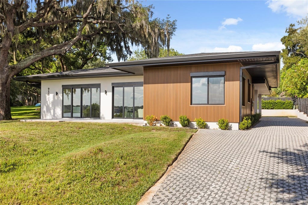 Photo of 930 East Boulevard, Windermere, FL 34786 (MLS # O6437093)