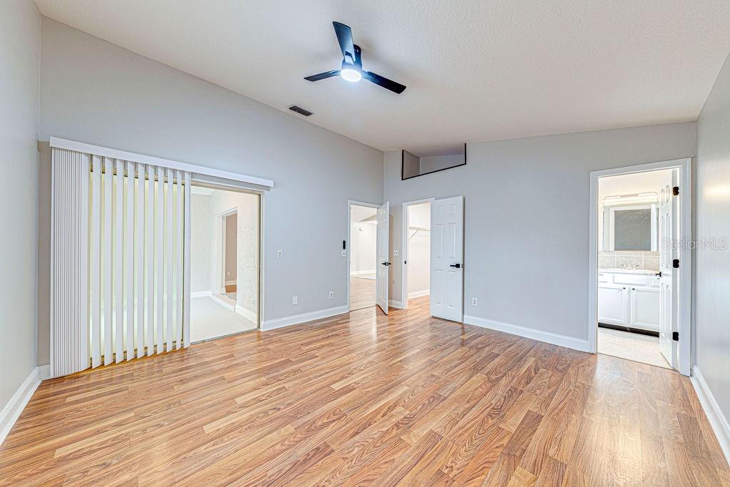 CARLTON VILLAGE PARK - Residential