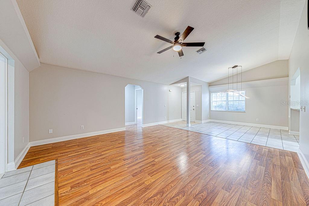 CARLTON VILLAGE PARK - Residential