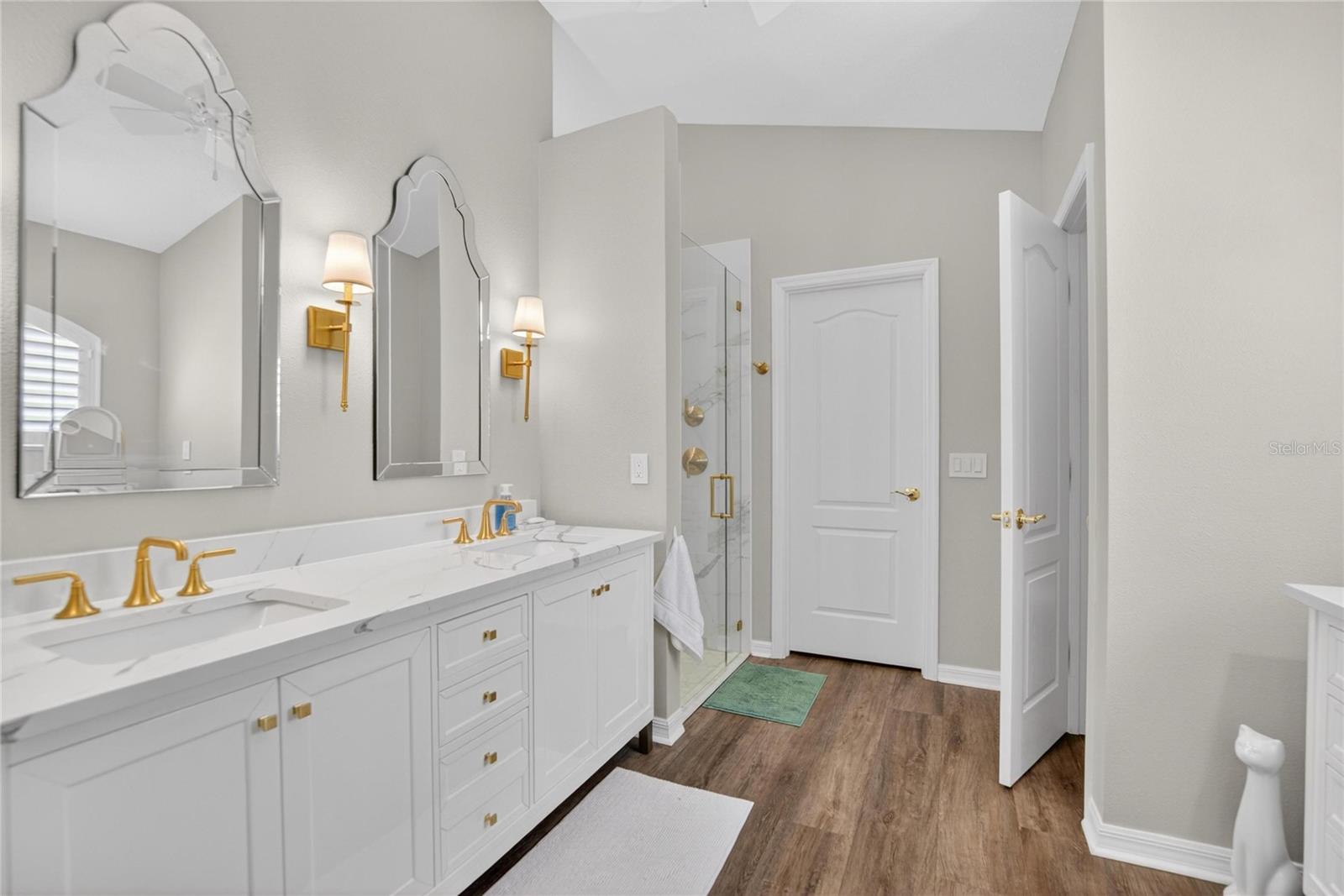 WEST MEADOWS - Residential