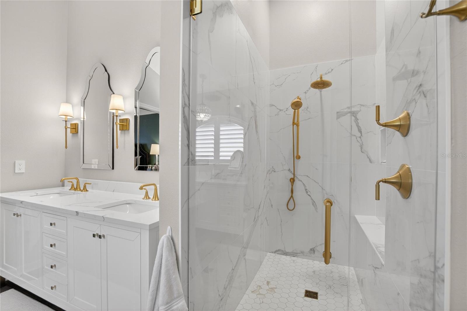 WEST MEADOWS - Residential