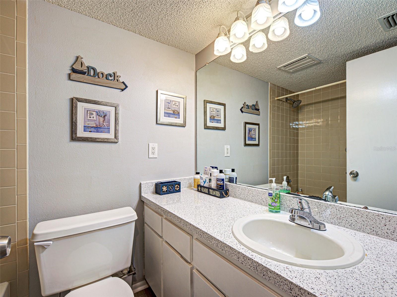 SANDHILL PINES BLDG 02 - Residential