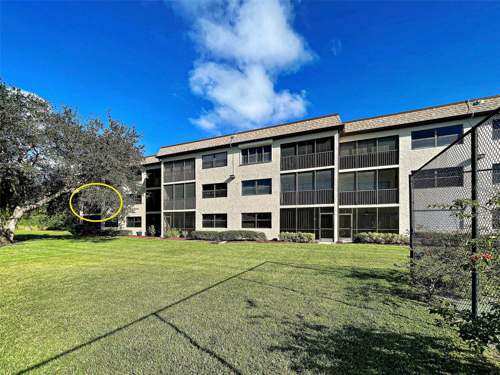 SANDHILL PINES BLDG 02 - Residential