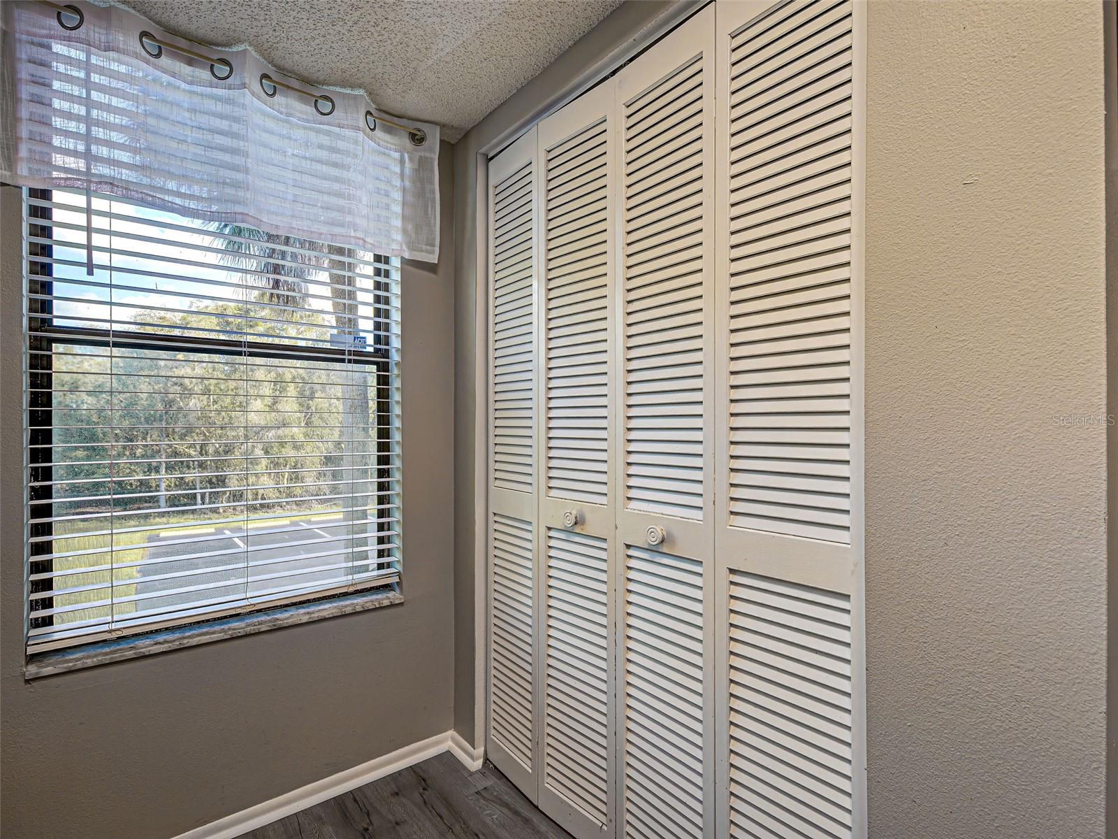 SANDHILL PINES BLDG 02 - Residential