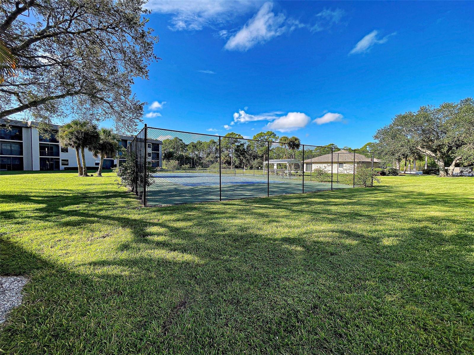 SANDHILL PINES BLDG 02 - Residential