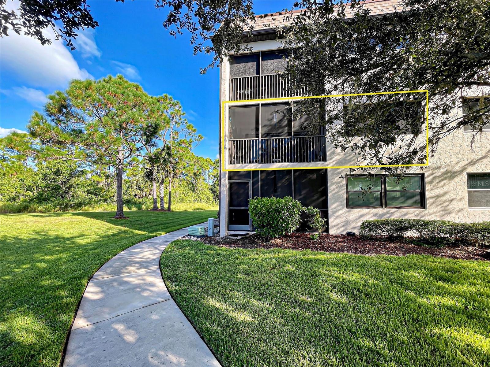 SANDHILL PINES BLDG 02 - Residential