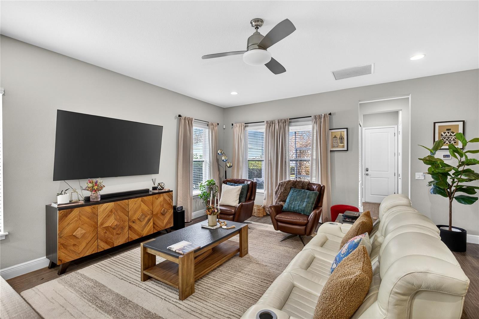 LAUREATE PARK - Residential