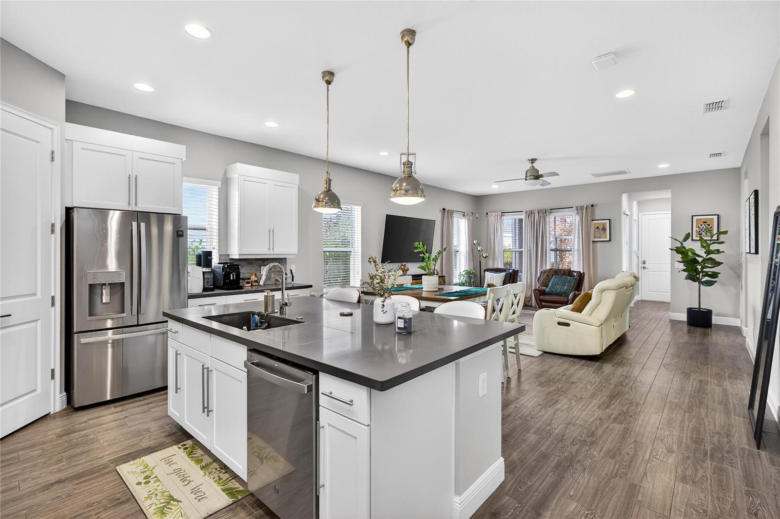 LAUREATE PARK - Residential