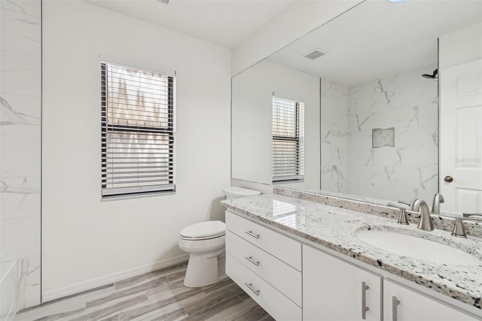 THERESA ARBOR - Residential