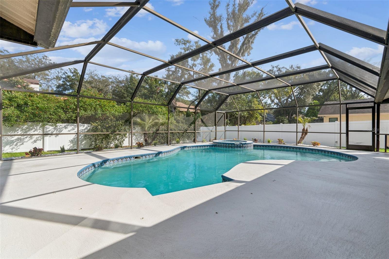 THERESA ARBOR - Residential